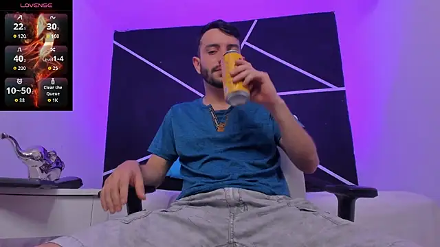 VynnyBlacke  online show from October 2025 08:20:02 PM