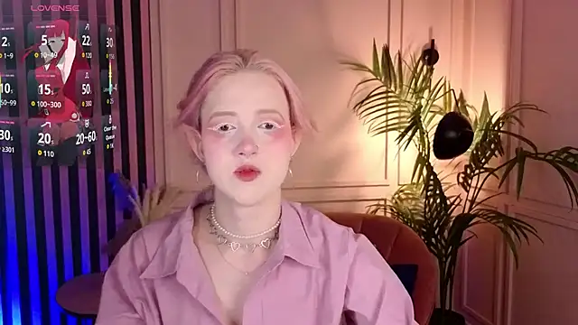 luna son online show from November 2025 09:14:02 PM