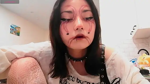 Snapshot of Beeping_Creature chatting on October 2025 05:00:01 PM Beeping Creature online show from October 2025 05:00:01 PM