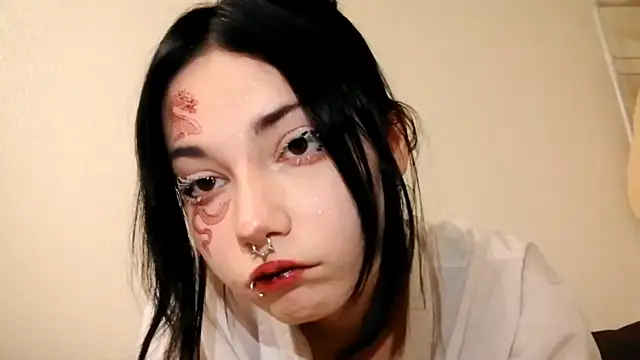 Snapshot of Beeping_Creature chatting on October 2025 03:45:01 PM Beeping Creature online show from October 2025 03:45:01 PM