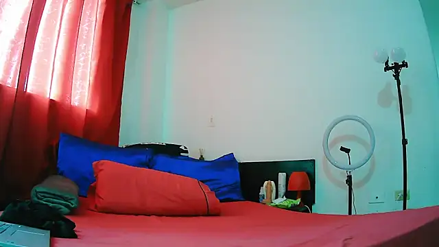 Snapshot of MissAsly chatting on November 2025 02:09:01 PM MissAsly online show from November 2025 02:09:01 PM