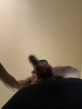 Snapshot of thefreakscomeoutatnight chatting on October 2025 04:46:01 PM thefreakscomeoutatnight online show from October 2025 04:46:01 PM