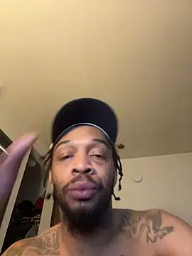 Snapshot of thefreakscomeoutatnight chatting on December 2025 10:39:01 PM thefreakscomeoutatnight online show from December 2025 10:39:01 PM