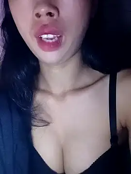 Snapshot of Khanhu_xx chatting on November 2025 11:07:02 PM Khanhu xx online show from November 2025 11:07:02 PM