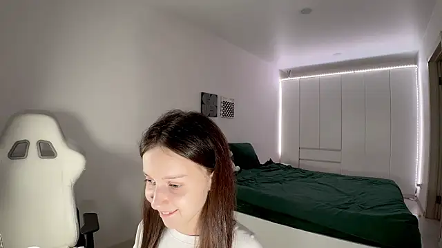 monnymoon online show from October 2025 09:55:02 AM