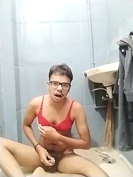 Snapshot of sexybobby13 chatting on October 2025 08:44:02 AM sexybobby13 online show from October 2025 08:44:02 AM