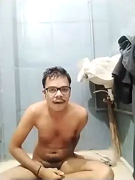 Snapshot of sexybobby13 chatting on October 2025 08:46:02 AM sexybobby13 online show from October 2025 08:46:02 AM