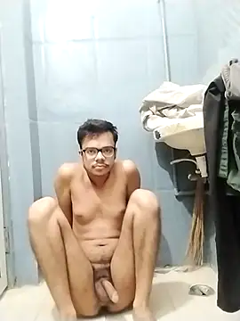 Snapshot of sexybobby13 chatting on October 2025 09:02:02 AM sexybobby13 online show from October 2025 09:02:02 AM