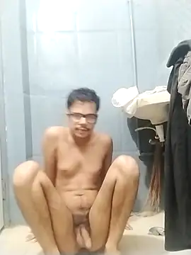 Snapshot of sexybobby13 chatting on November 2025 09:44:02 AM sexybobby13 online show from November 2025 09:44:02 AM