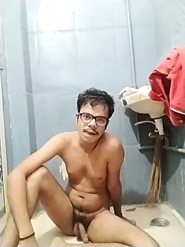 Snapshot of sexybobby13 chatting on November 2025 08:47:02 AM sexybobby13 online show from November 2025 08:47:02 AM