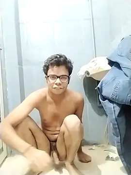 Snapshot of sexybobby13 chatting on November 2025 11:56:02 AM sexybobby13 online show from November 2025 11:56:02 AM