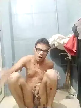 Snapshot of sexybobby13 chatting on December 2025 10:19:01 AM sexybobby13 online show from December 2025 10:19:01 AM