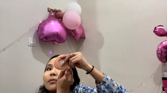 Snapshot of CarollFalick chatting on October 2025 02:40:02 PM CarollFalick online show from October 2025 02:40:02 PM