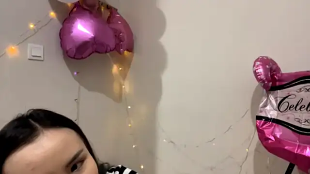 Snapshot of CarollFalick chatting on October 2025 12:13:02 PM CarollFalick online show from October 2025 12:13:02 PM