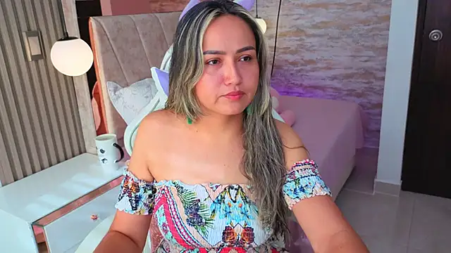 Snapshot of lila_cute1 chatting on October 2025 01:10:02 PM lila cute1 online show from October 2025 01:10:02 PM