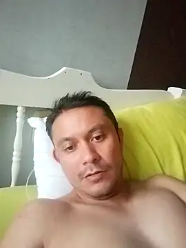 Snapshot of Ricuss9 chatting on October 2025 11:12:02 PM Ricuss9 online show from October 2025 11:12:02 PM