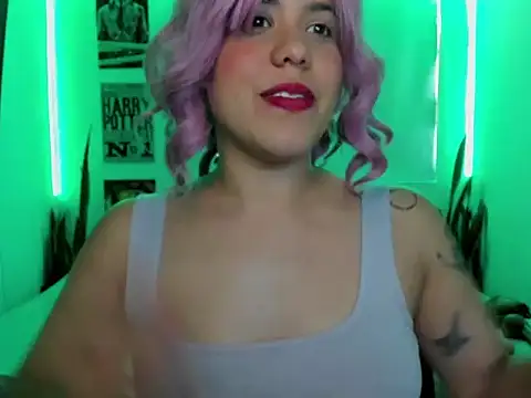 Tinawildd online show from March 2026 06:24:02 PM