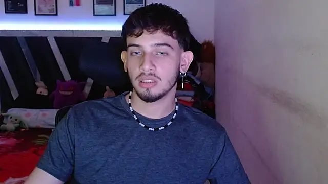 Snapshot of Sebasxxl12 chatting on January 2026 05:13:02 AM Sebasxxl12 online show from January 2026 05:13:02 AM