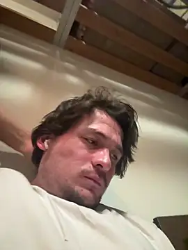 Snapshot of itsthecatchh chatting on October 2025 10:43:02 AM itsthecatchh online show from October 2025 10:43:02 AM