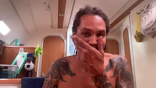 Monk and Mia online show from October 2025 09:17:01 AM