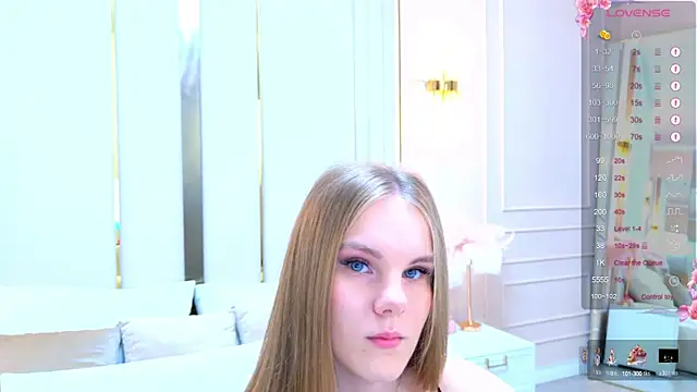 Snapshot of Lili_Lohan chatting on October 2025 05:01:01 PM Lili Lohan online show from October 2025 05:01:01 PM