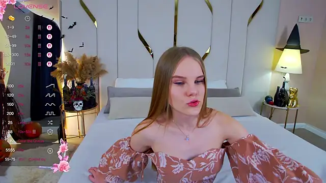 Snapshot of Lili_Lohan chatting on October 2025 05:06:02 PM Lili Lohan online show from October 2025 05:06:02 PM