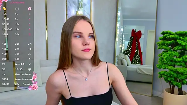 Snapshot of Lili_Lohan chatting on November 2025 05:03:01 PM Lili Lohan online show from November 2025 05:03:01 PM