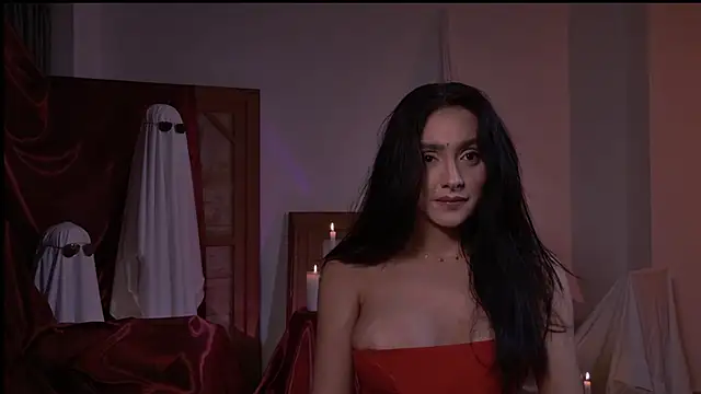 Snapshot of Milana_De chatting on October 2025 10:44:02 PM Milana De online show from October 2025 10:44:02 PM