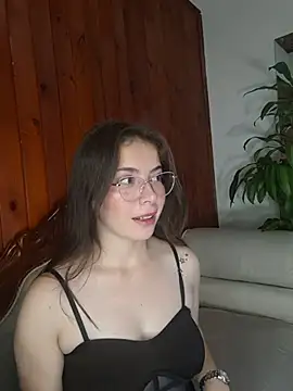 EmmaValencia  online show from February 2026 06:28:02 PM