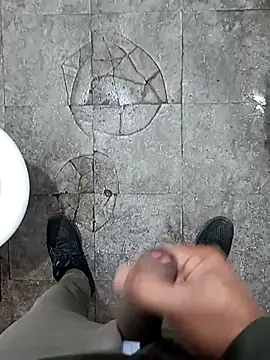 Snapshot of SlipperyRebound0 chatting on November 2025 03:05:02 PM SlipperyRebound0 online show from November 2025 03:05:02 PM