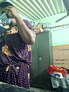 Snapshot of Tamilselviroja- chatting on November 2025 03:58:01 PM Tamilselviroja- online show from November 2025 03:58:01 PM