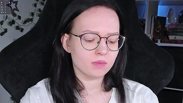 power robynn online show from November 2025 04:36:01 PM