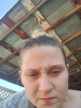 Queen2454 online show from September 2025 06:57:01 PM