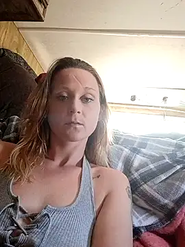 Queen2454 online show from May 2026 05:18:01 PM