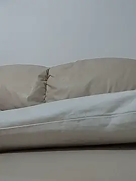 thonyx93 online show from November 2025 01:32:02 PM