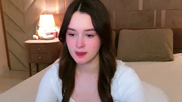 EvaSwen online show from April 2026 05:52:01 AM