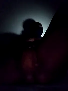 Snapshot of Wiw1 chatting on November 2025 08:32:01 PM Wiw1 online show from November 2025 08:32:01 PM