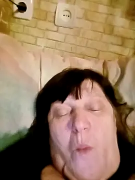 Apeesynka55211 online show from March 2026 10:09:01 PM