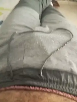 Snapshot of Valen_Squirt04 chatting on October 2025 03:18:01 PM Valen Squirt04 online show from October 2025 03:18:01 PM