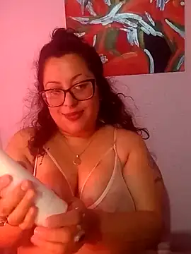 Snapshot of PutaAma420 chatting on November 2025 12:32:01 AM PutaAma420 online show from November 2025 12:32:01 AM