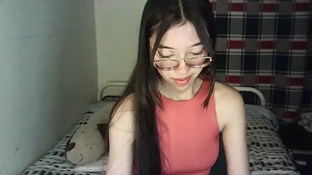 Mikha Ela online show from October 2025 06:25:01 AM