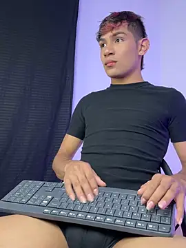 Snapshot of cherub_ chatting on November 2025 12:09:01 AM cherub online show from November 2025 12:09:01 AM