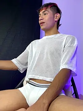 Snapshot of cherub_ chatting on November 2025 01:17:01 AM cherub online show from November 2025 01:17:01 AM