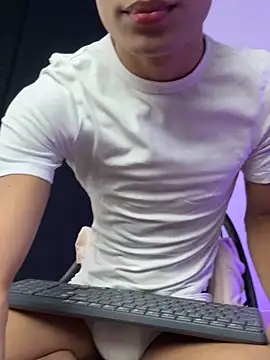 Snapshot of cherub_ chatting on November 2025 12:20:02 AM cherub online show from November 2025 12:20:02 AM