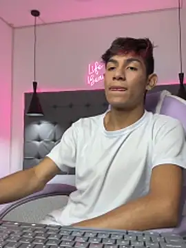 Snapshot of cherub_ chatting on November 2025 12:51:01 PM cherub online show from November 2025 12:51:01 PM