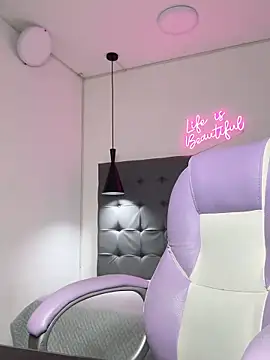 Snapshot of cherub_ chatting on November 2025 12:30:01 PM cherub online show from November 2025 12:30:01 PM