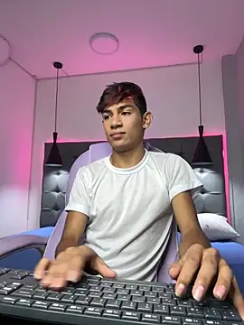 Snapshot of cherub_ chatting on November 2025 12:20:01 PM cherub online show from November 2025 12:20:01 PM