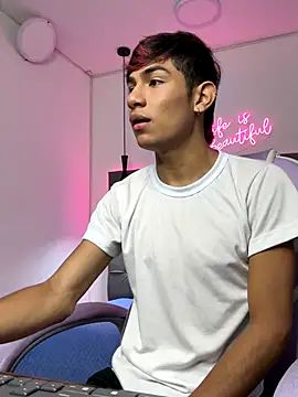 Snapshot of cherub_ chatting on December 2025 12:10:01 PM cherub online show from December 2025 12:10:01 PM