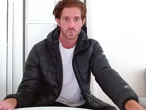 Snapshot of Italoalpha chatting on October 2025 09:33:01 AM Italoalpha online show from October 2025 09:33:01 AM