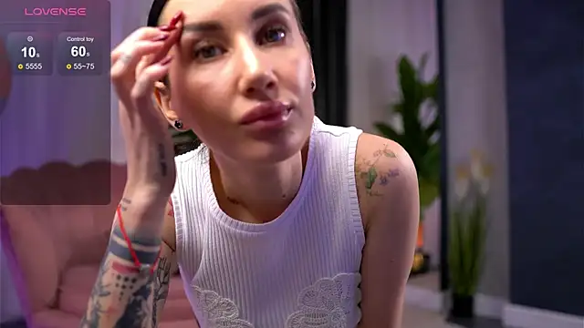 SerenaVelour online show from November 2025 11:09:02 AM